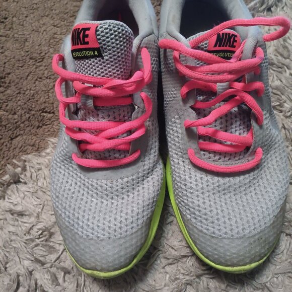 Youth 7 nikes - Picture 5 of 6